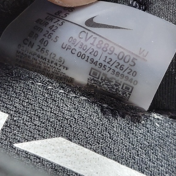 Nike Air Zoom Tempo NEXT% Flyease Mens 8.5  Black White CV1889-005 Running Shoes - Picture 11 of 13